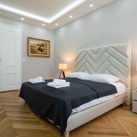 Charming 2-Room Apartment With Balcony, 15 Min To Center 비엔나 외부 사진