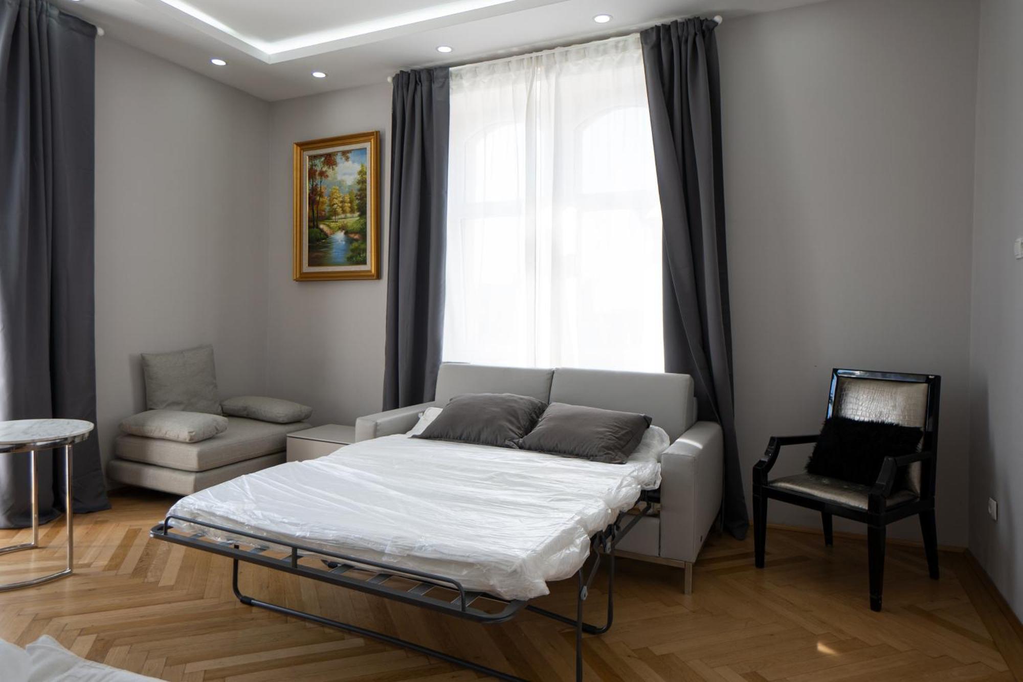 Charming 2-Room Apartment With Balcony, 15 Min To Center 비엔나 외부 사진